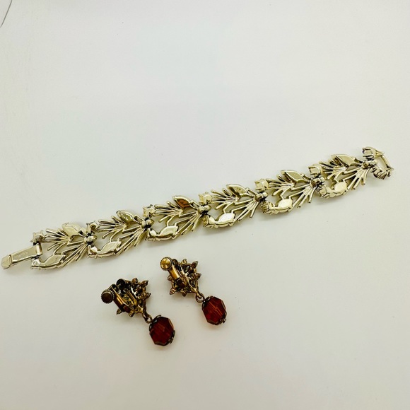Vintage Topaz Rhinestone Bracelet & Earrings - Picture 4 of 16